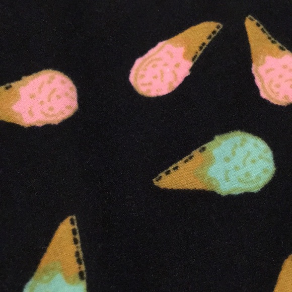 Lularoe Ice Cream Cone Black Leggings NWOT size Large Tall & Curvy - Picture 13 of 13
